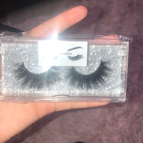 NWT Mink eyelashes - Picture 2 of 3
